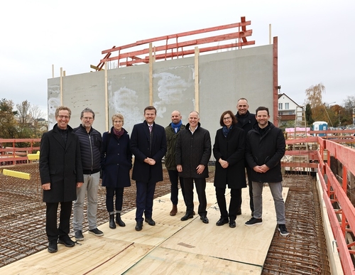 Die Projektbeteiligten auf der ESW-Baustelle in Lichtenreuth